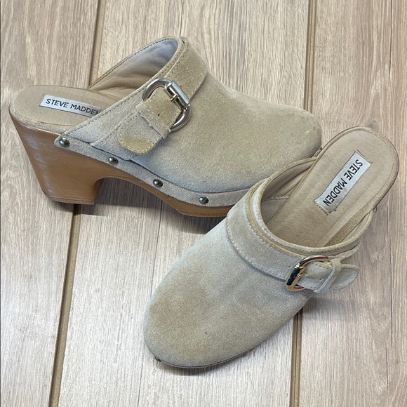 Steve Madden Beige Buckle Mules - Picture 2 of 4